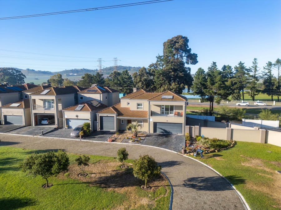 4 Bedroom Property for Sale in Brackenfell South Western Cape